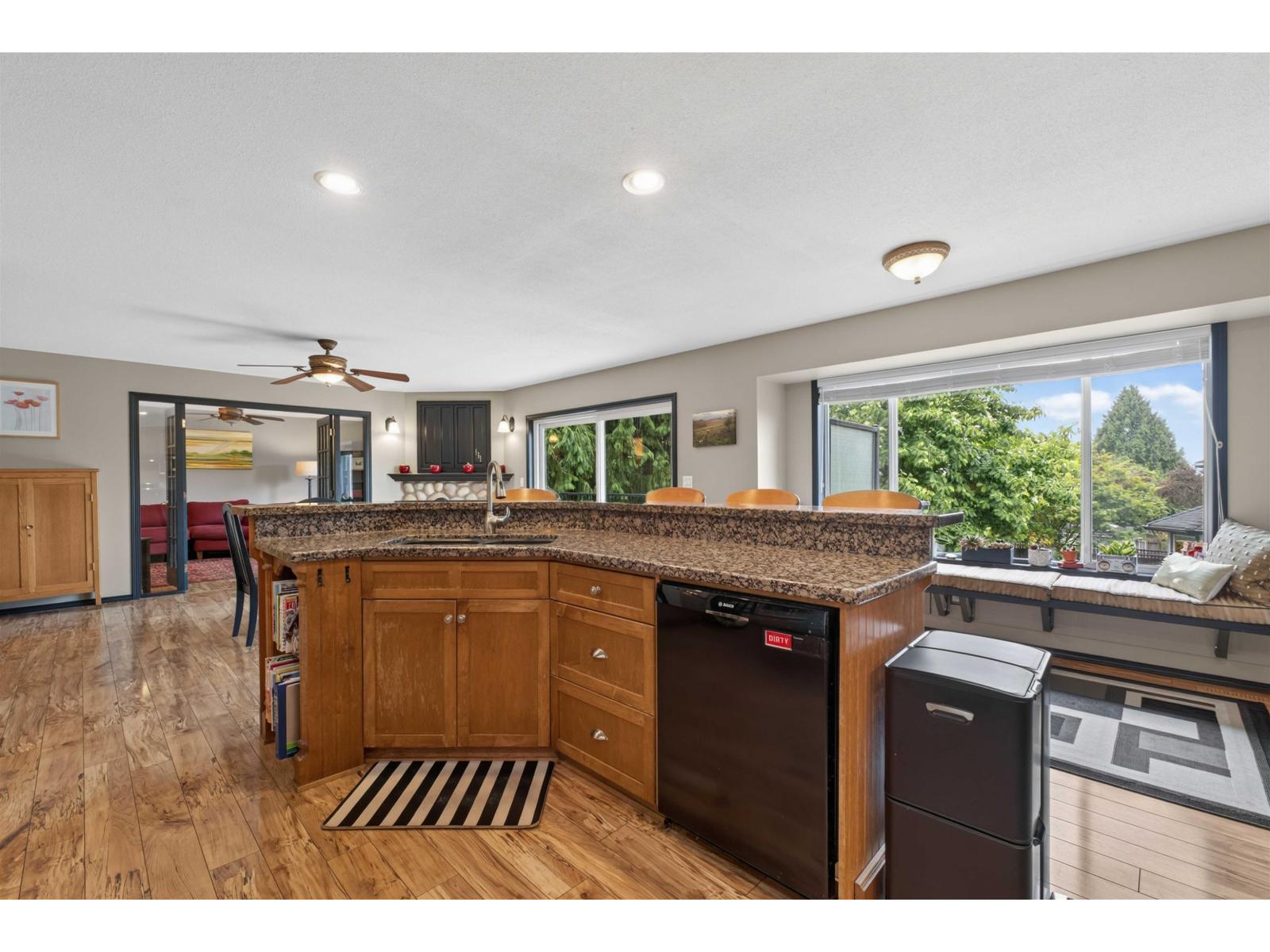 21545 Telegraph Trail, Langley, British Columbia  V1M 2K8 - Photo 9 - R3137225