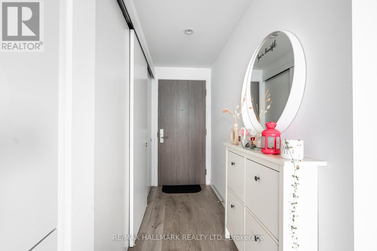 3908 - 161 Roehampton Avenue, Toronto, Ontario  M4P 0C8 - Photo 2 - C13513500