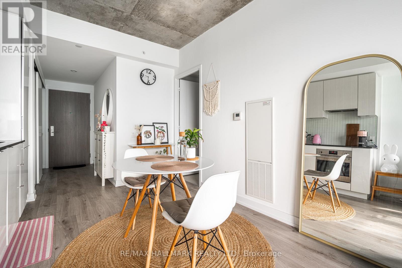 3908 - 161 Roehampton Avenue, Toronto, Ontario  M4P 0C8 - Photo 8 - C13513500