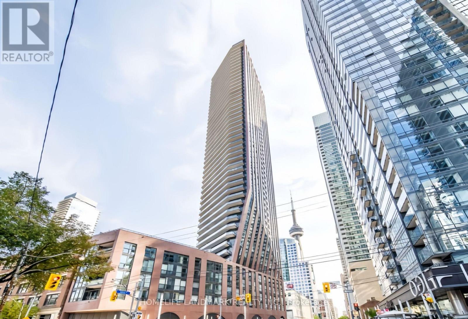 302 - 99 JOHN STREET