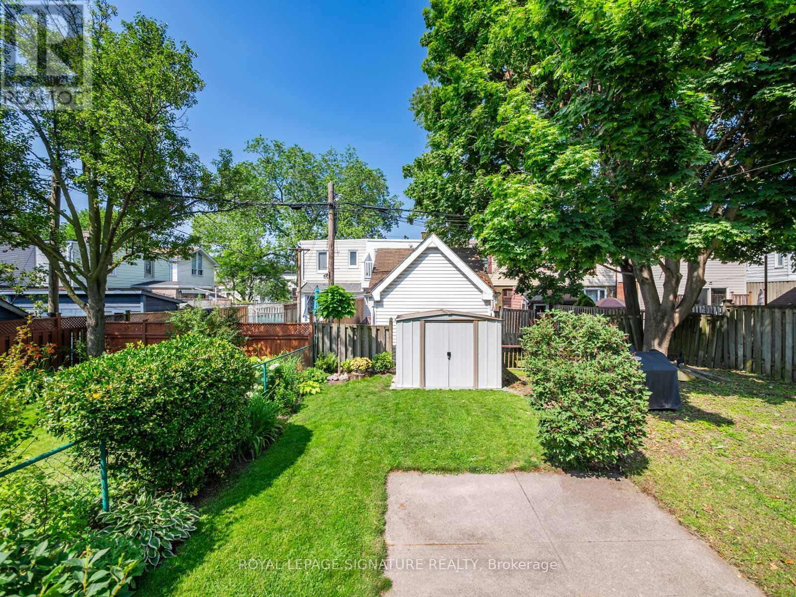 4 Kimbourne Avenue, Toronto, Ontario  M4J 4J2 - Photo 38 - E13512460