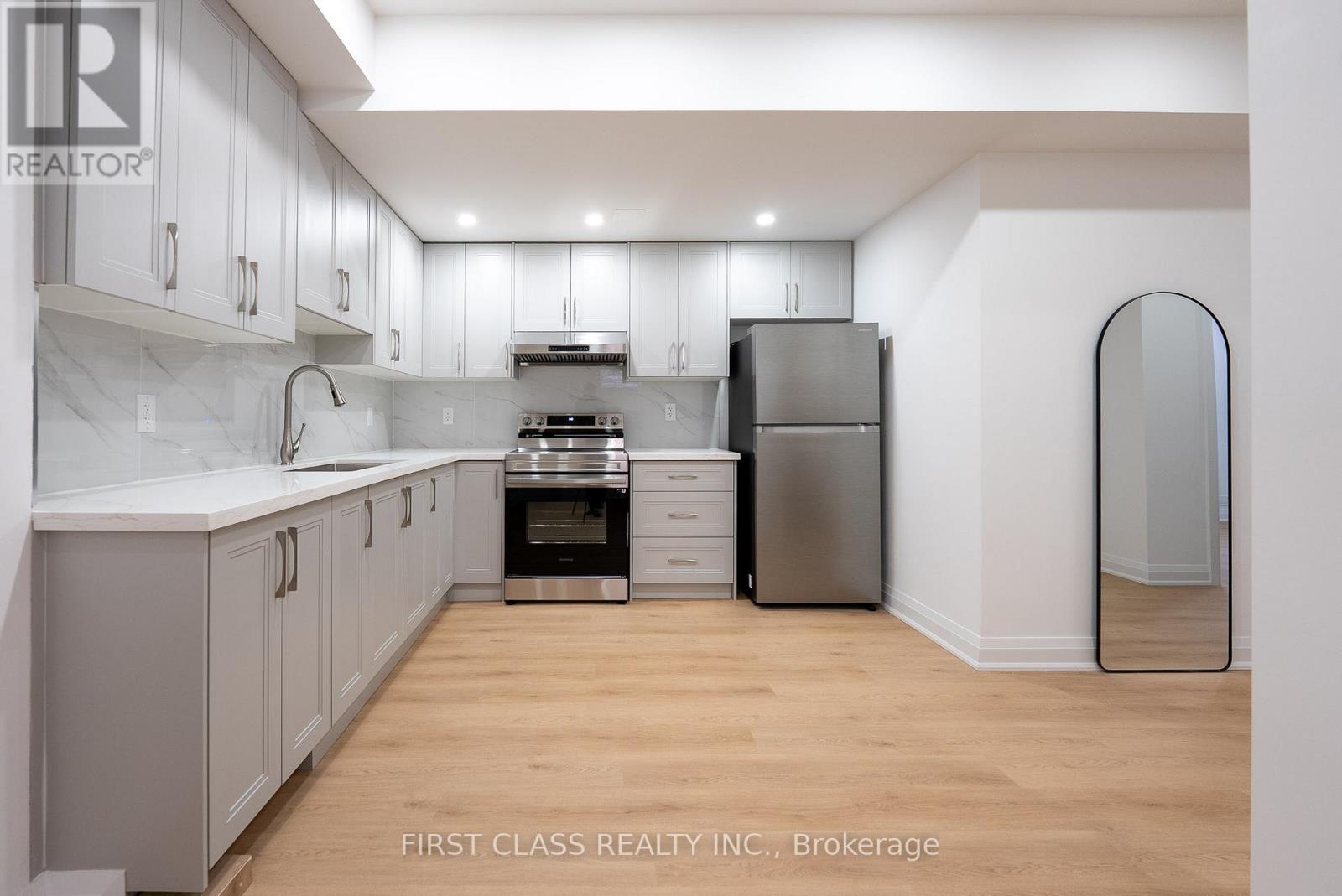 Basement - 544 White's Hill Avenue, Markham, Ontario  L6B 1N9 - Photo 4 - N13513532