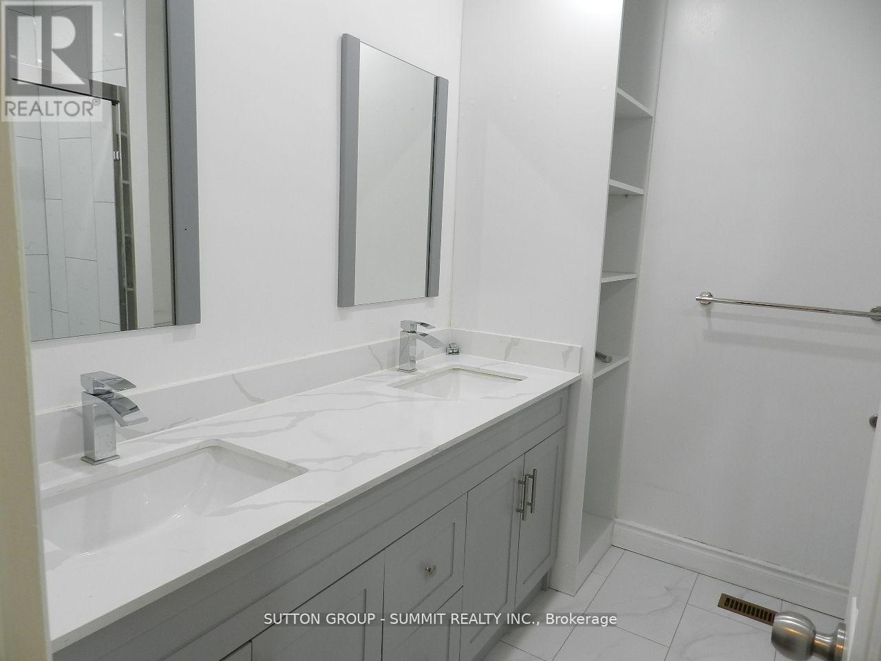 Upper - 3367 Verhoeven Drive, Mississauga, Ontario  L5C 2B3 - Photo 15 - W13513522