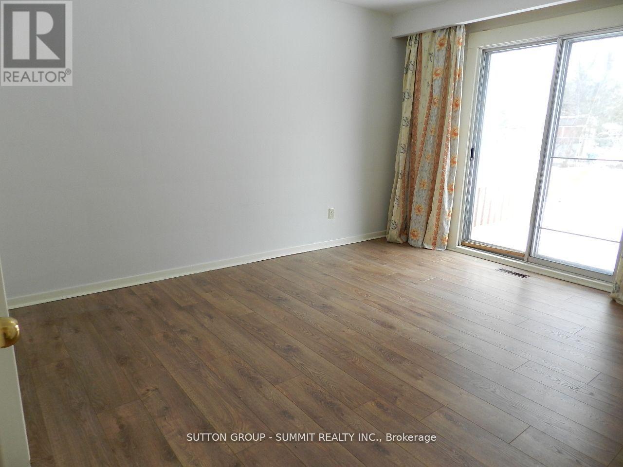 Upper - 3367 Verhoeven Drive, Mississauga, Ontario  L5C 2B3 - Photo 16 - W13513522