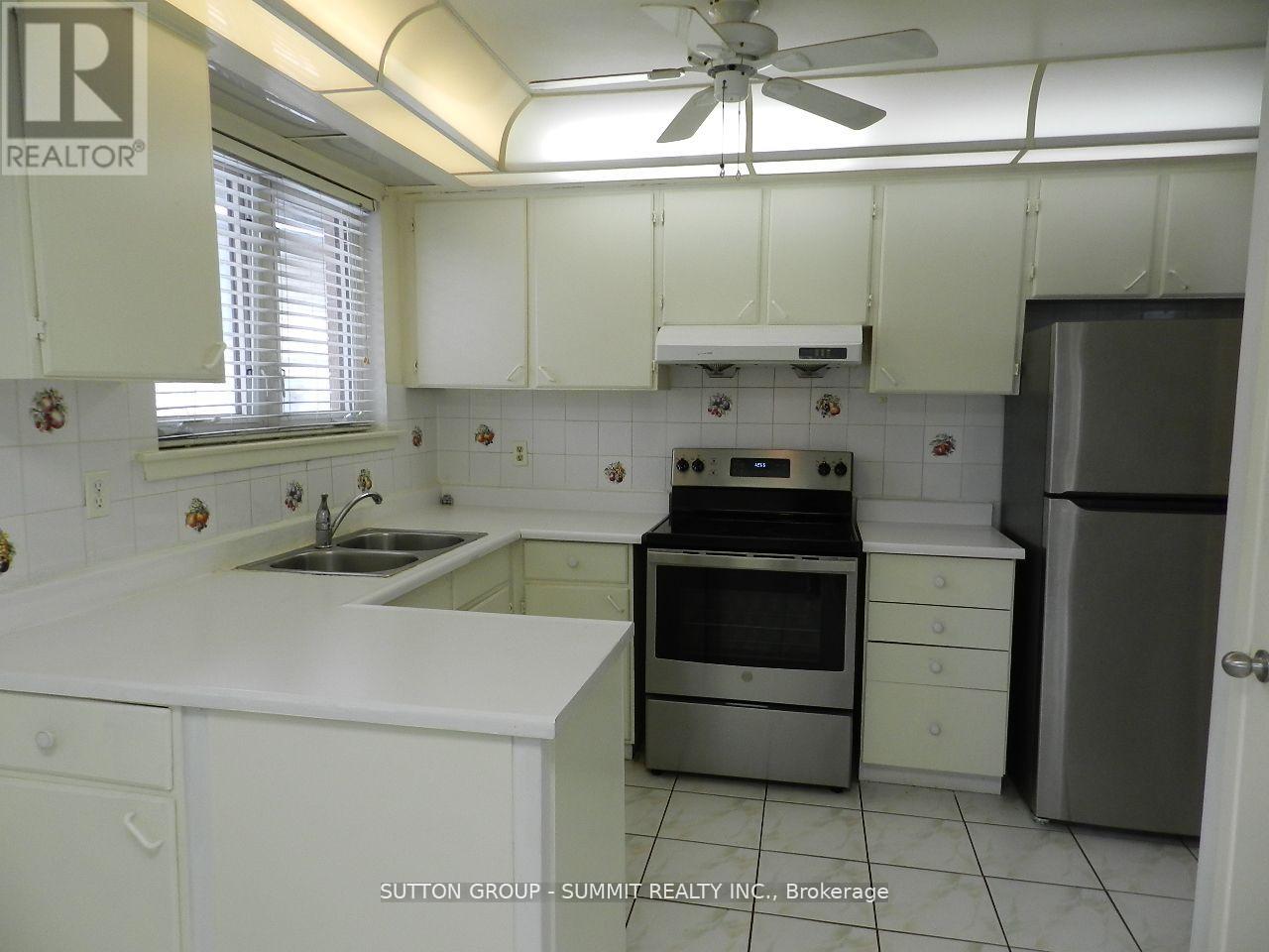 Upper - 3367 Verhoeven Drive, Mississauga, Ontario  L5C 2B3 - Photo 4 - W13513522