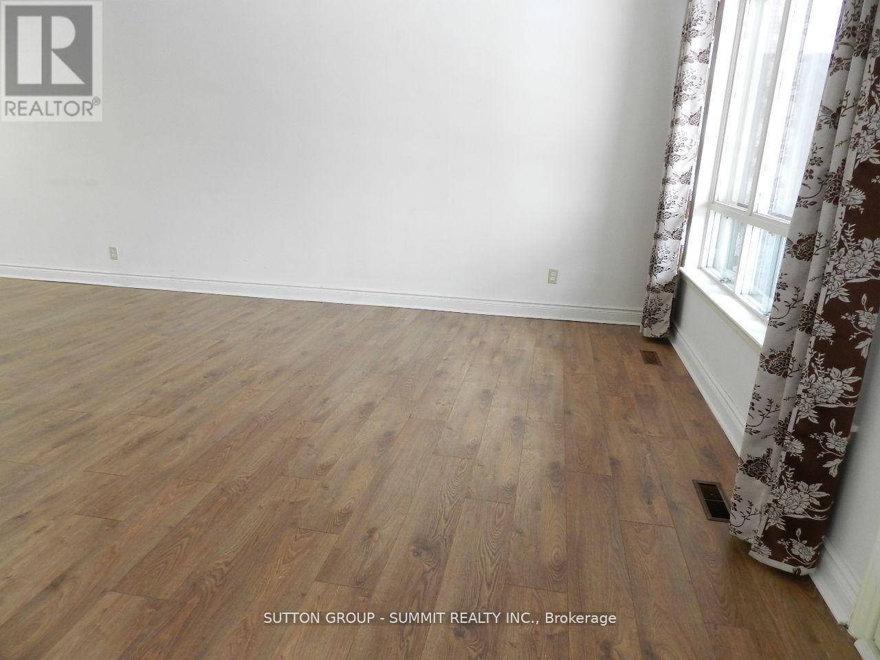 Upper - 3367 Verhoeven Drive, Mississauga, Ontario  L5C 2B3 - Photo 7 - W13513522