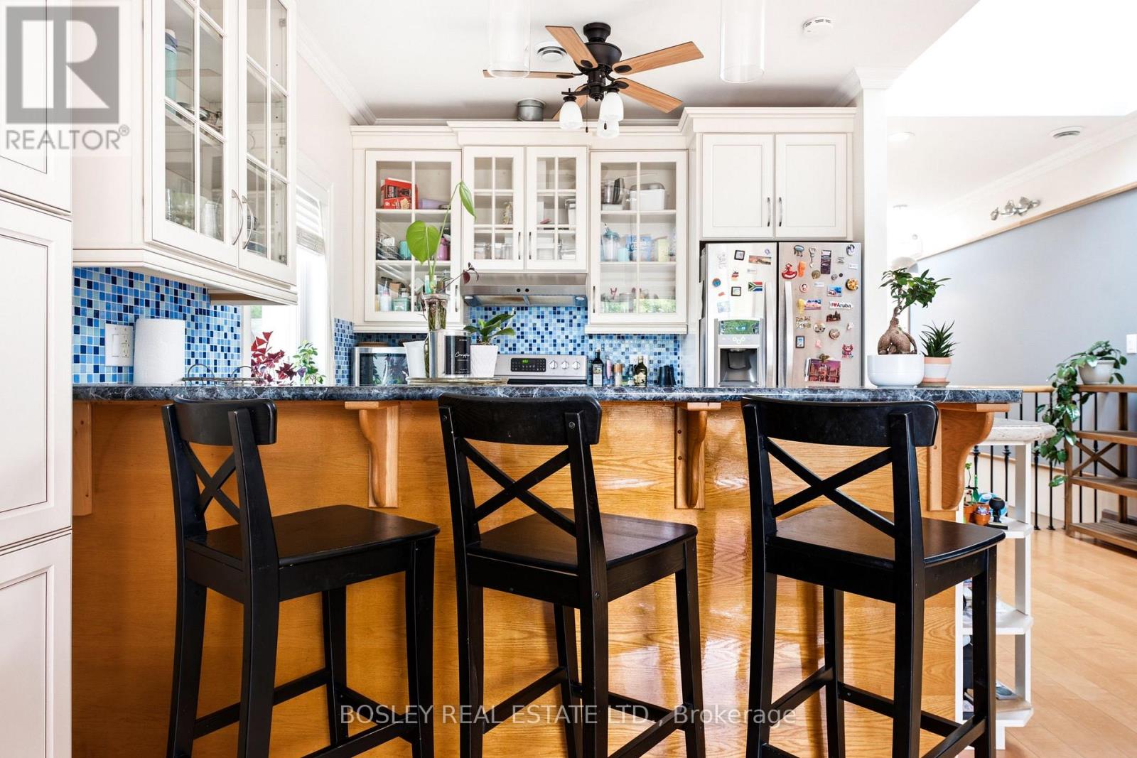 3 - 115 Roncesvalles Avenue, Toronto, Ontario  M6R 2K9 - Photo 8 - W13513560