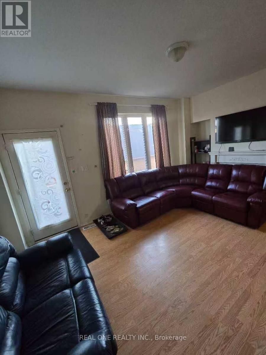 Second Floor Rooms - 18 Troyer Avenue, Toronto, Ontario  M3J 3S6 - Photo 3 - W13513564