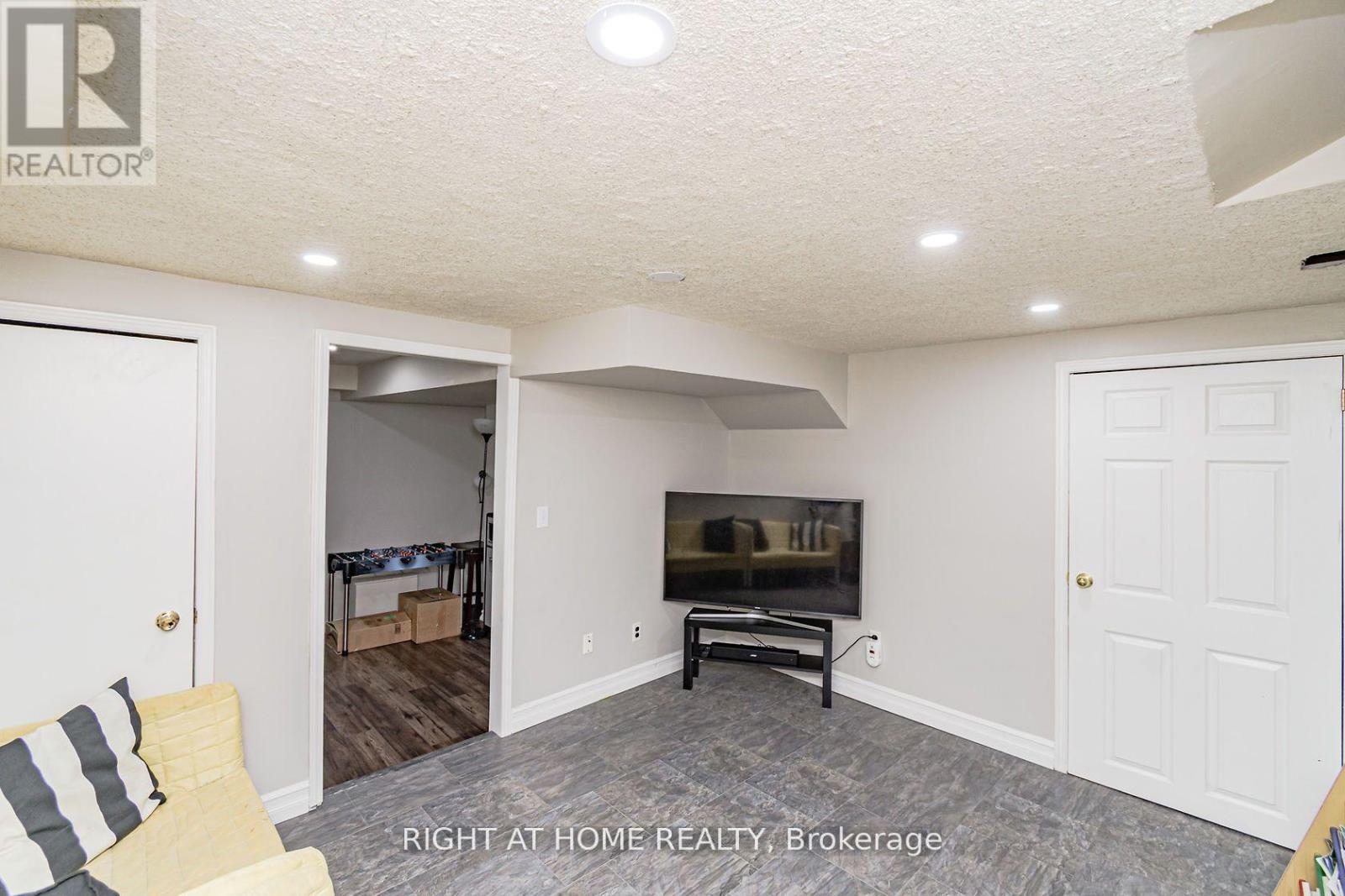 2084 White Dove Circle, Oakville, Ontario  L6M 3R6 - Photo 26 - W13513592