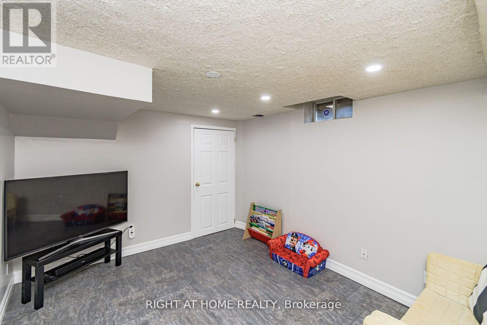 2084 White Dove Circle, Oakville, Ontario  L6M 3R6 - Photo 28 - W13513592