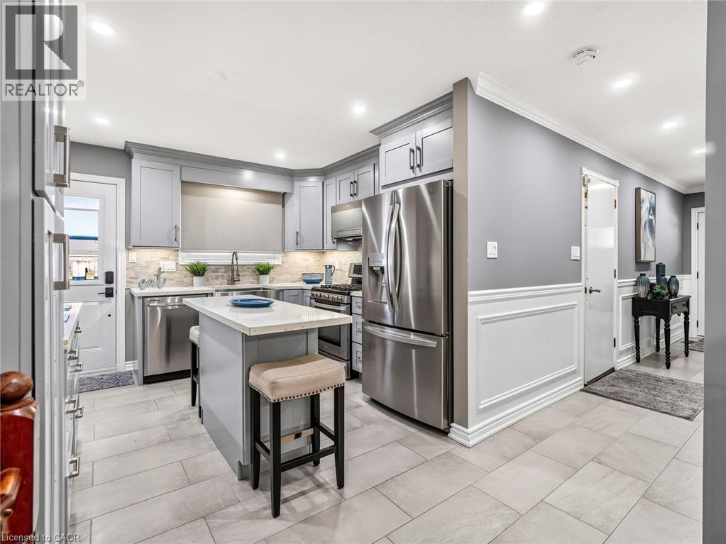 16 Juniper Drive, Stoney Creek, Ontario  L8E 4C6 - Photo 9 - 40844298