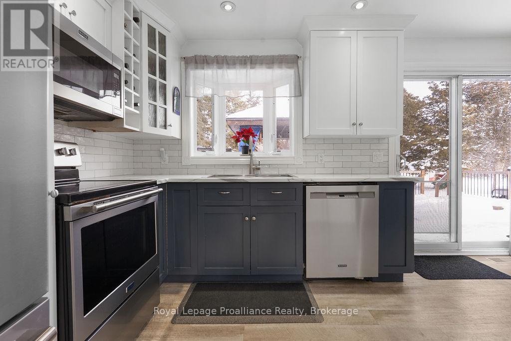 202 Huntingwood Drive, Quinte West, Ontario  K8N 4Z5 - Photo 19 - X13513672
