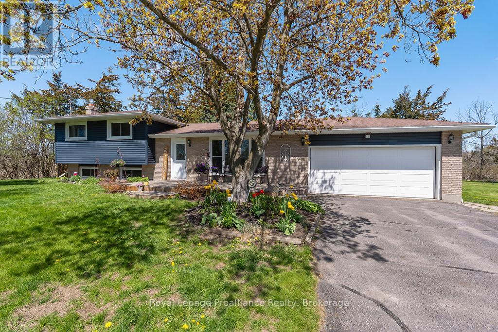 202 Huntingwood Drive, Quinte West, Ontario  K8N 4Z5 - Photo 4 - X13513672