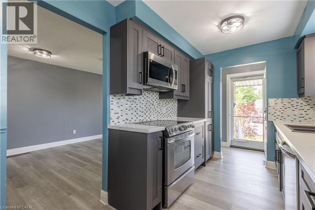 31 Canterbury Drive, St. Catharines, Ontario  L2P 3M6 - Photo 3 - 40844697