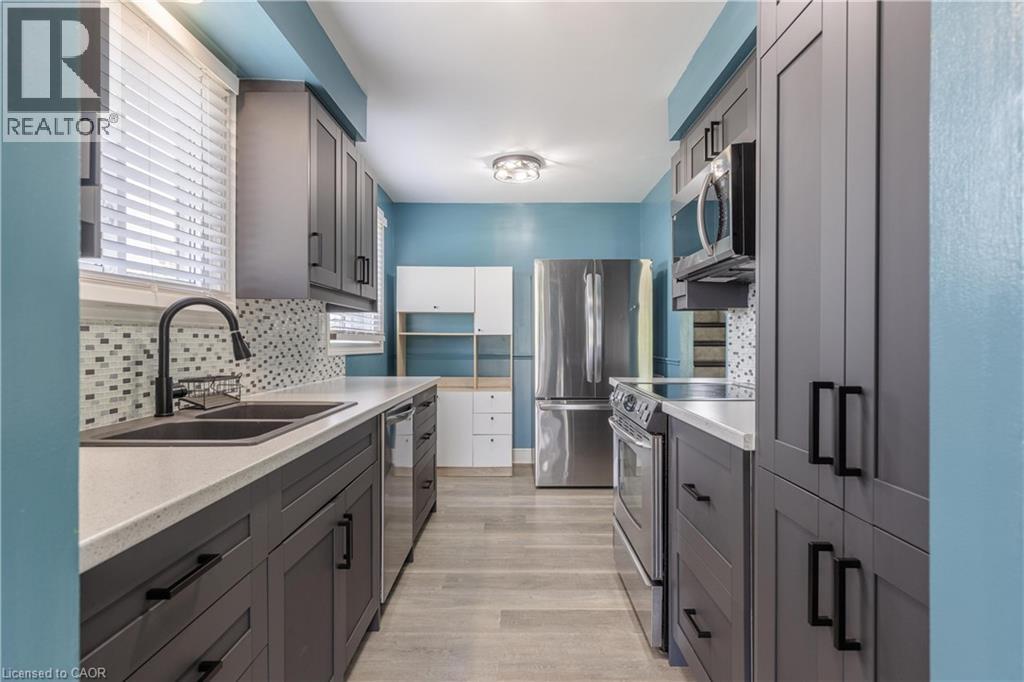 31 Canterbury Drive, St. Catharines, Ontario  L2P 3M6 - Photo 6 - 40844697