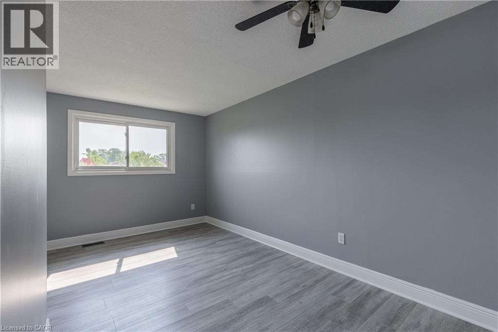 31 Canterbury Drive, St. Catharines, Ontario  L2P 3M6 - Photo 8 - 40844697