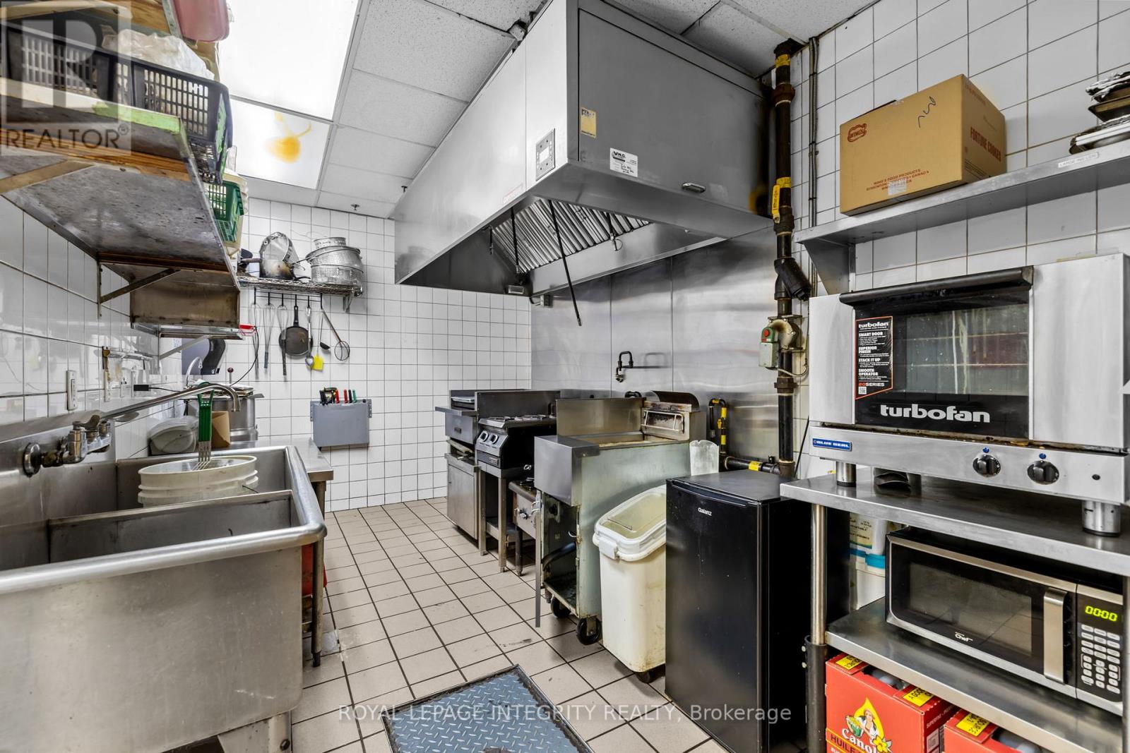 2150 Robertson Rd Road S, Ottawa, Ontario  K2H 9S1 - Photo 16 - X13513756