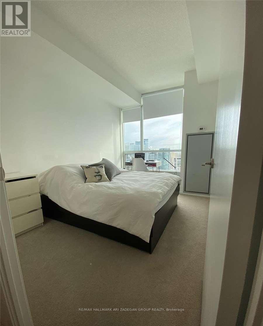 3301 - 215 Fort York Boulevard, Toronto, Ontario M5V 4A2 - Photo 11 - C13513152
