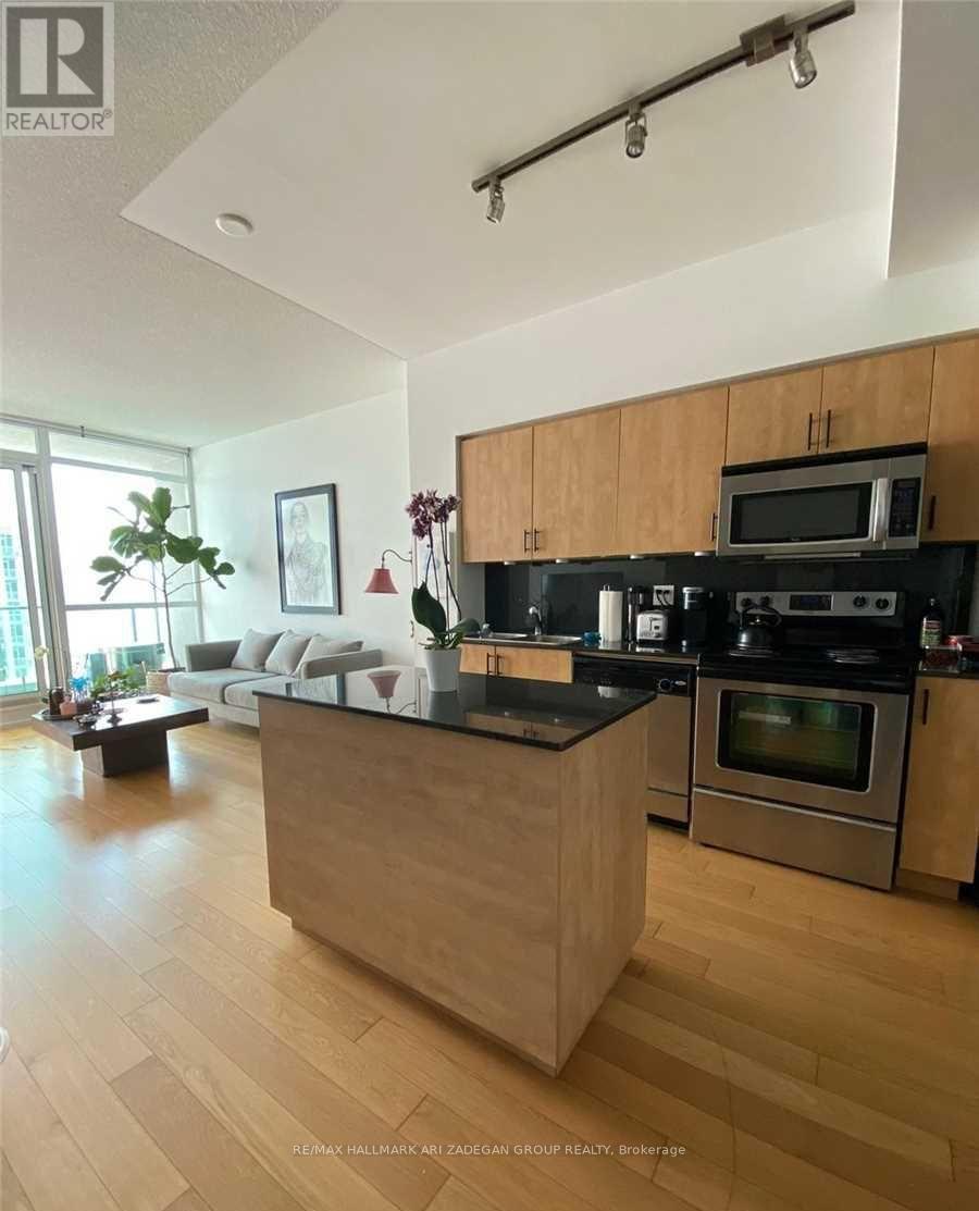 3301 - 215 Fort York Boulevard, Toronto, Ontario M5V 4A2 - Photo 7 - C13513152