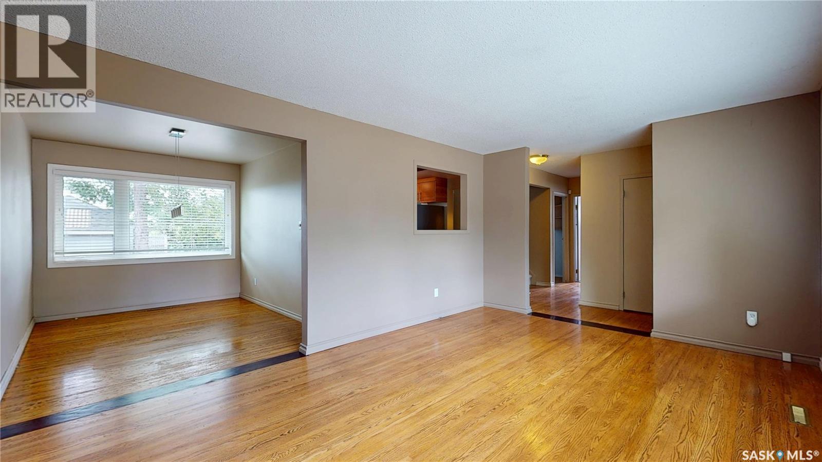 2604 Edward Street, Regina, Saskatchewan  S4S 0M8 - Photo 3 - SK041221