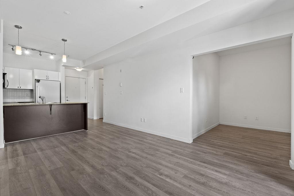 328 13789 107a Avenue, Surrey, British Columbia  V3T 0B8 - Photo 8 - R3141889