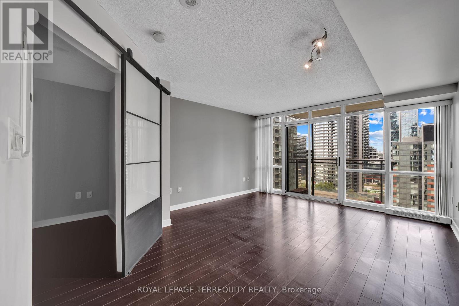 2005 - 11 Brunel Court, Toronto, Ontario  M5V 3Y3 - Photo 16 - C13513866