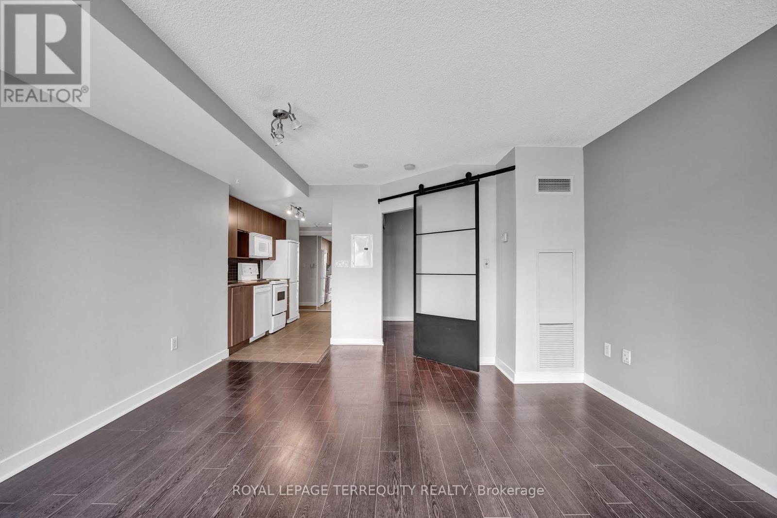 2005 - 11 Brunel Court, Toronto, Ontario  M5V 3Y3 - Photo 19 - C13513866