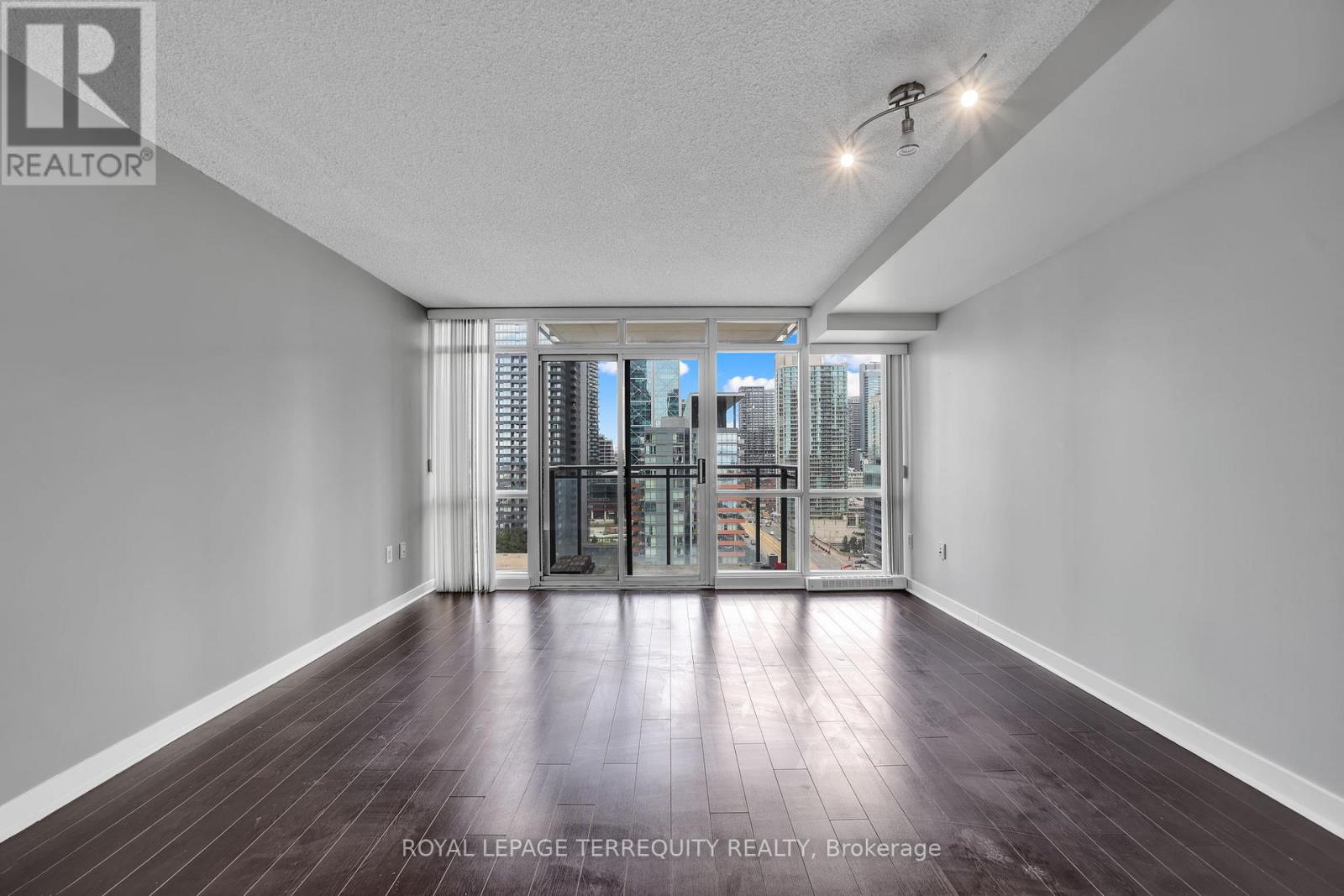 2005 - 11 Brunel Court, Toronto, Ontario  M5V 3Y3 - Photo 20 - C13513866