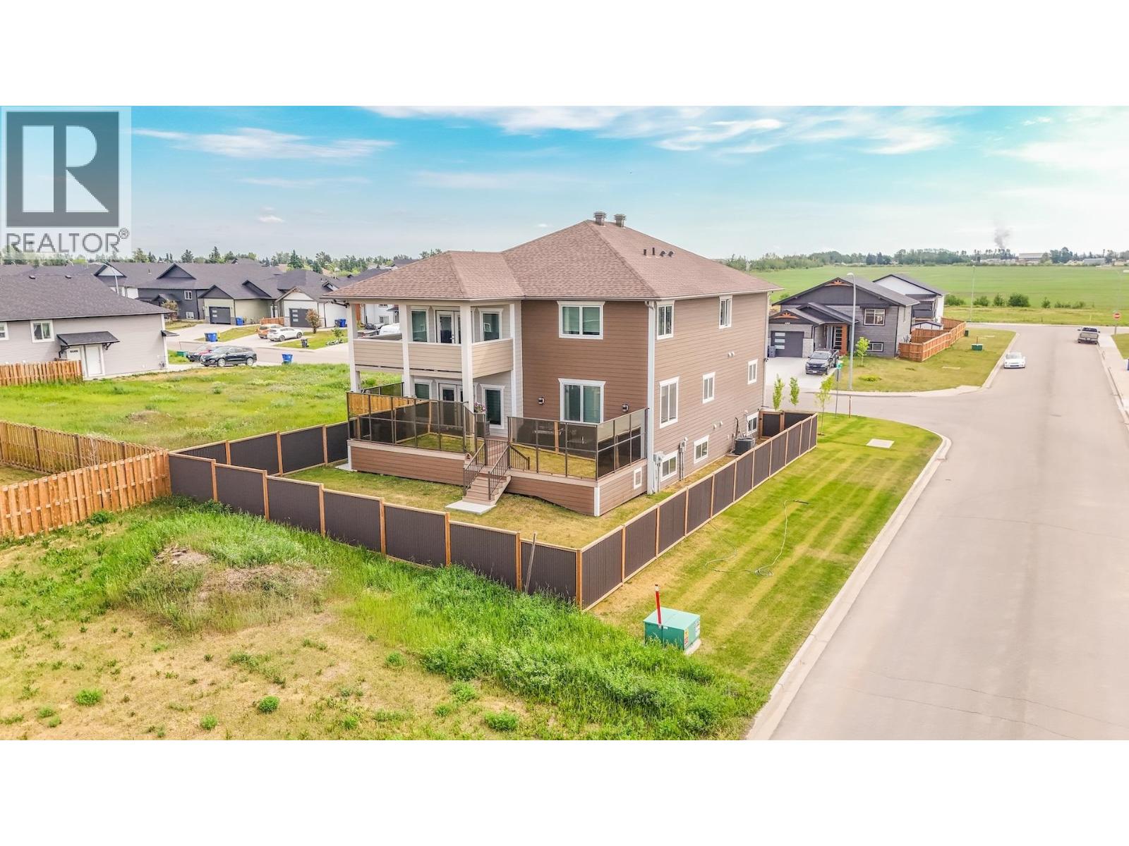 8304 81 STREET — photo 39