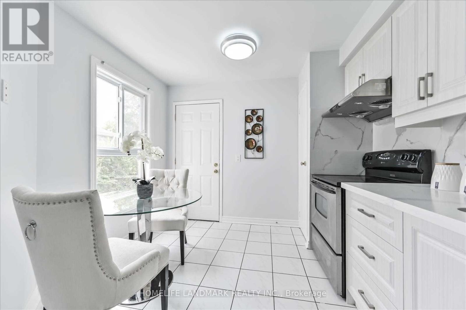 Master Bedroom - 127 Shady Hollow Drive, Toronto, Ontario M1V 2L9 - Photo 2 - E13513702