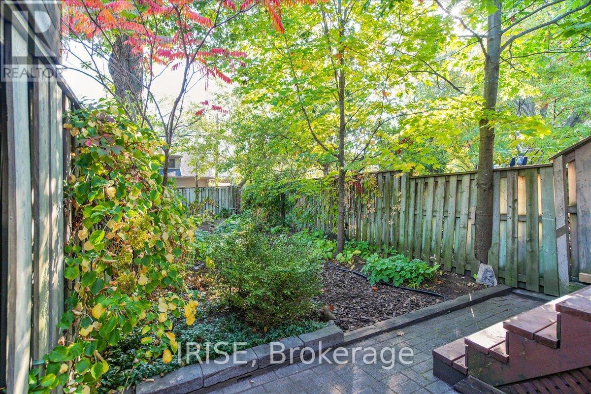 61 CHISHOLM AVENUE - Photo 23