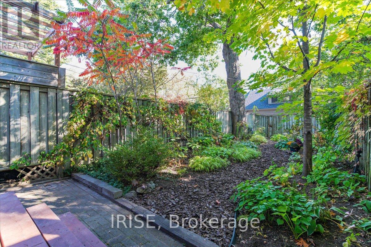 61 CHISHOLM AVENUE - Photo 24