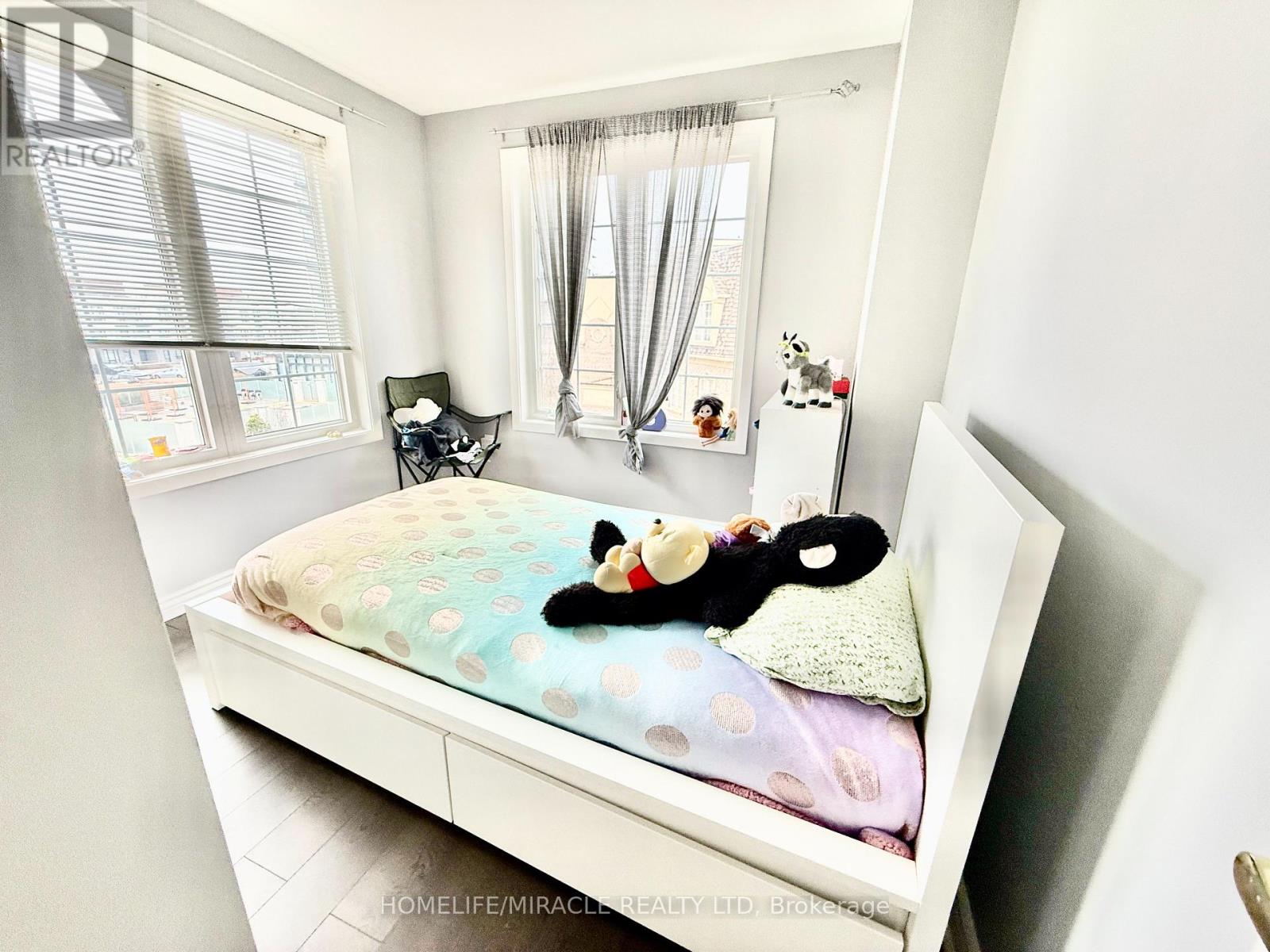 71 - 1250 St Martins Drive, Pickering, Ontario L1W 0A2 - Photo 32 - E13513968