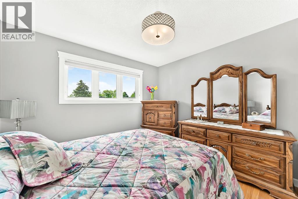 1208 Mackid Road NE, Calgary, Alberta  T2E 6B1 - Photo 18 - A2322014