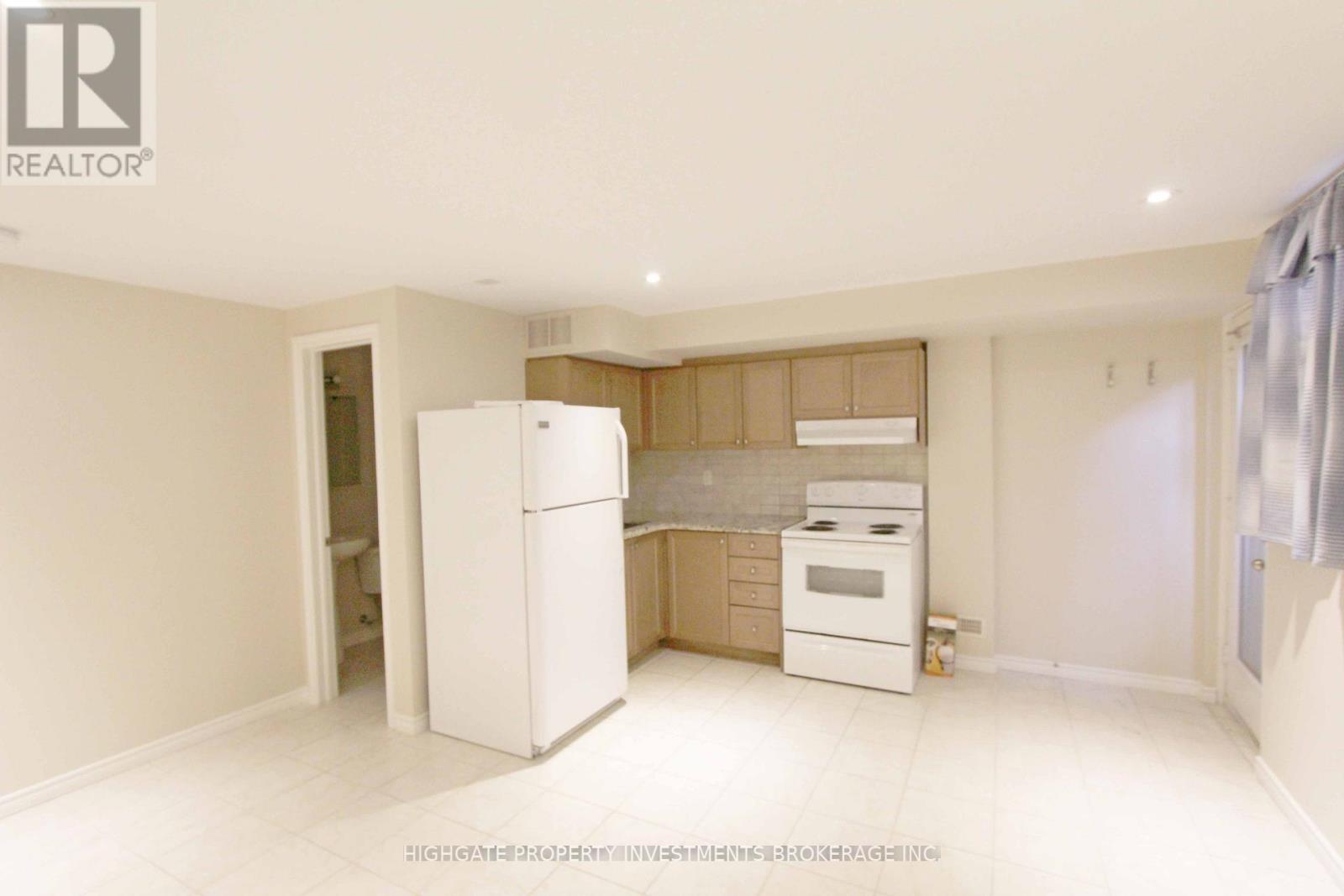 Bsmt - 64 Beaver Avenue, Toronto, Ontario  M6H 2G1 - Photo 4 - W13513662