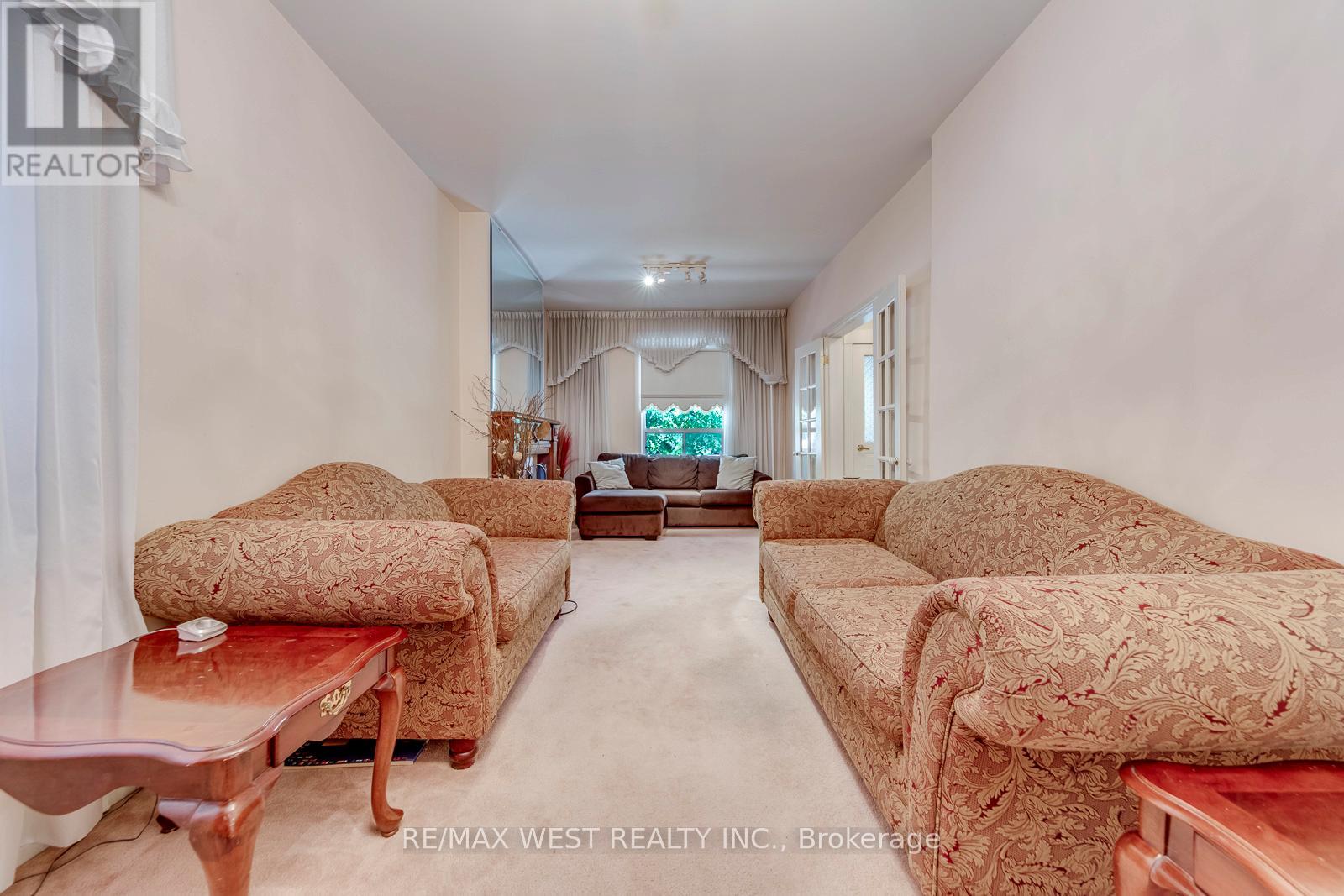 170 Pacific Avenue, Toronto, Ontario  M6P 2P5 - Photo 13 - W13513718