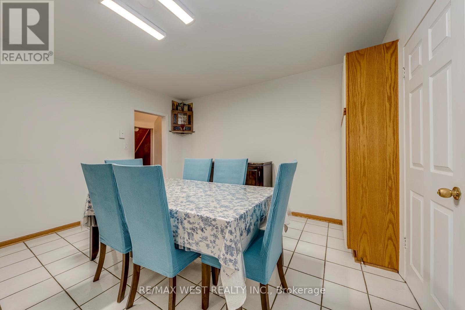 170 Pacific Avenue, Toronto, Ontario  M6P 2P5 - Photo 21 - W13513718