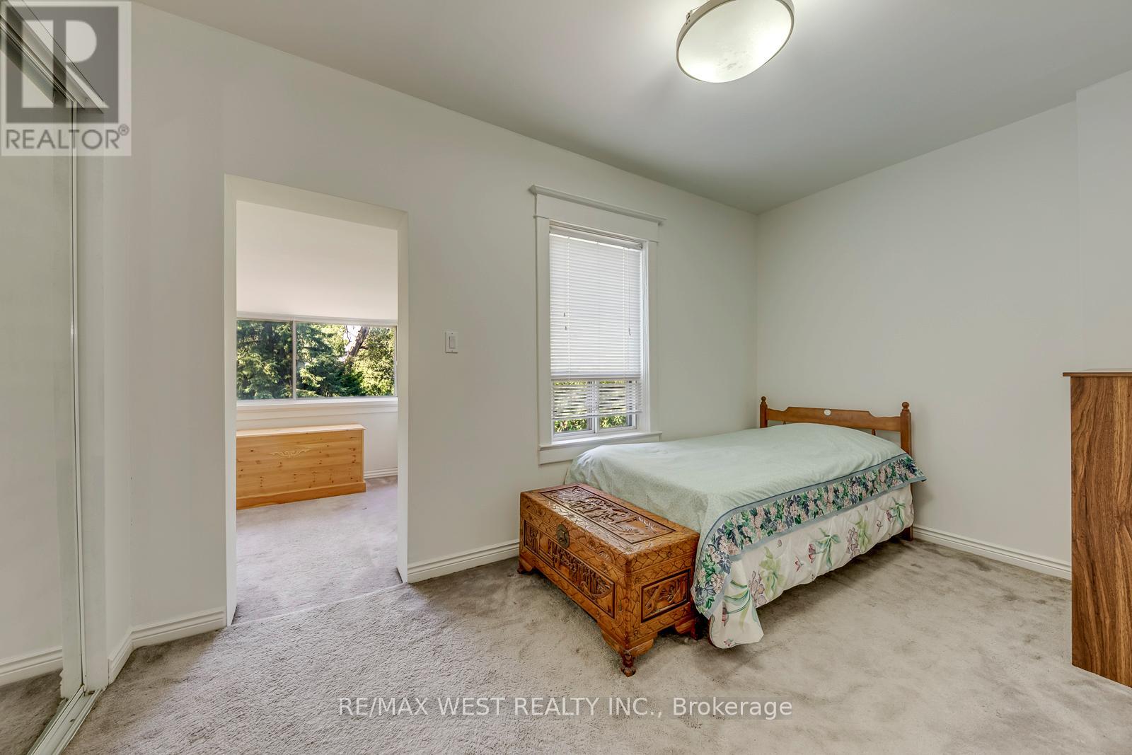 170 Pacific Avenue, Toronto, Ontario  M6P 2P5 - Photo 23 - W13513718