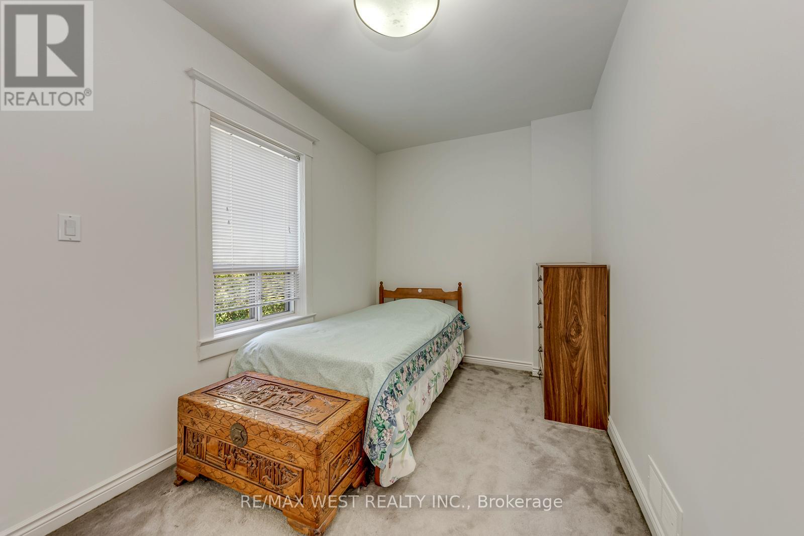 170 Pacific Avenue, Toronto, Ontario  M6P 2P5 - Photo 25 - W13513718