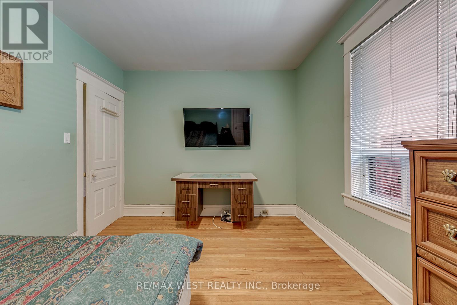 170 Pacific Avenue, Toronto, Ontario  M6P 2P5 - Photo 30 - W13513718