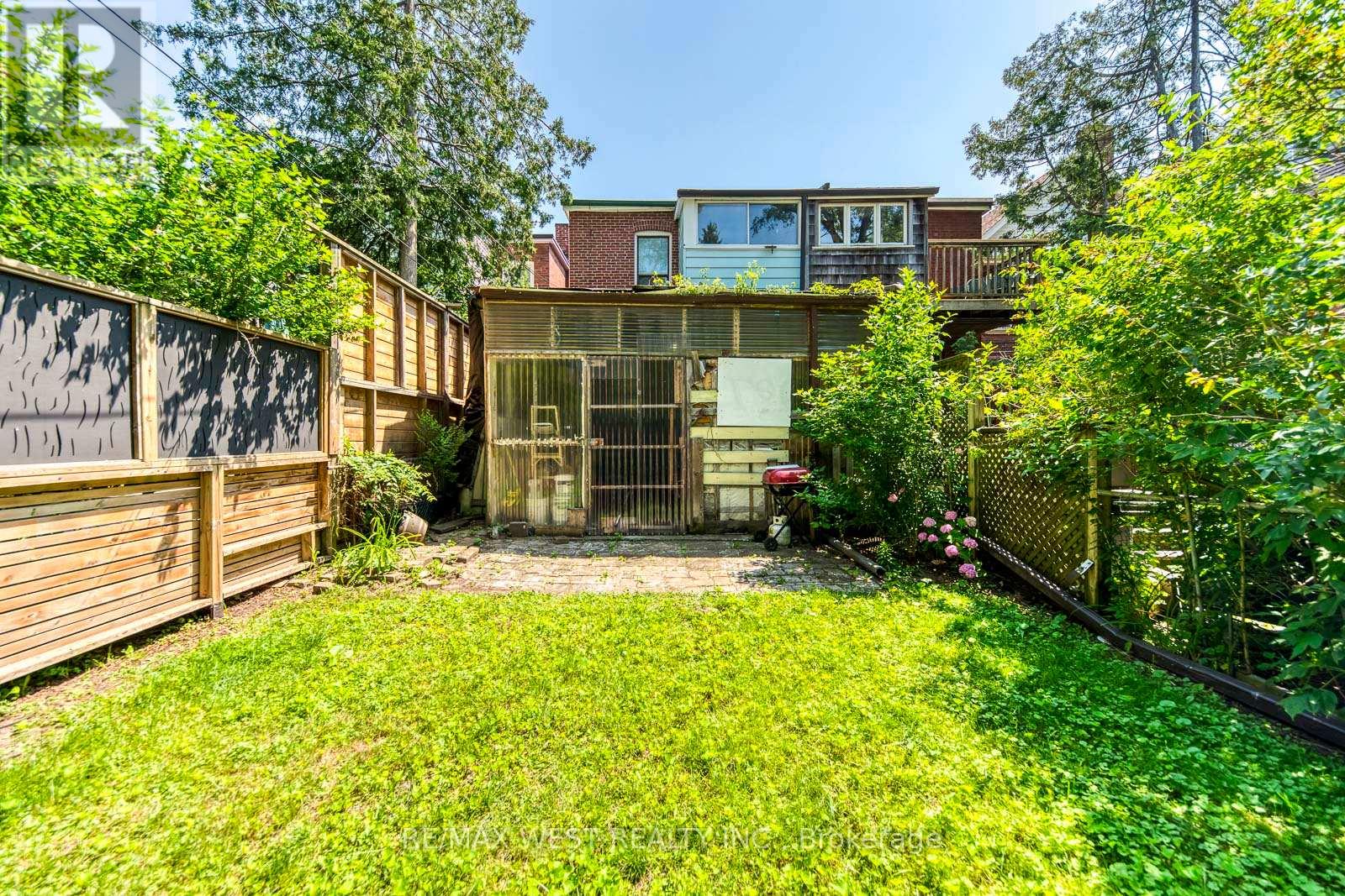 170 Pacific Avenue, Toronto, Ontario  M6P 2P5 - Photo 42 - W13513718