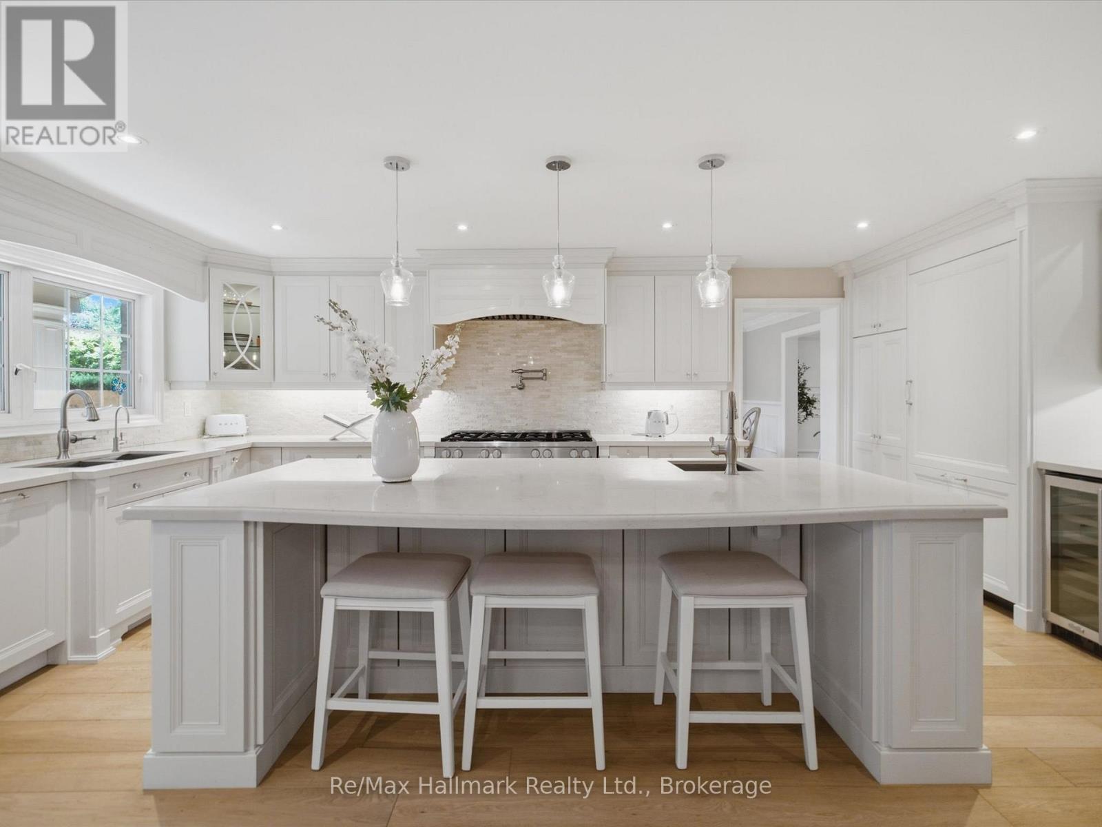 153 Cairncroft Road, Oakville, Ontario  L6J 4L8 - Photo 13 - W13512502