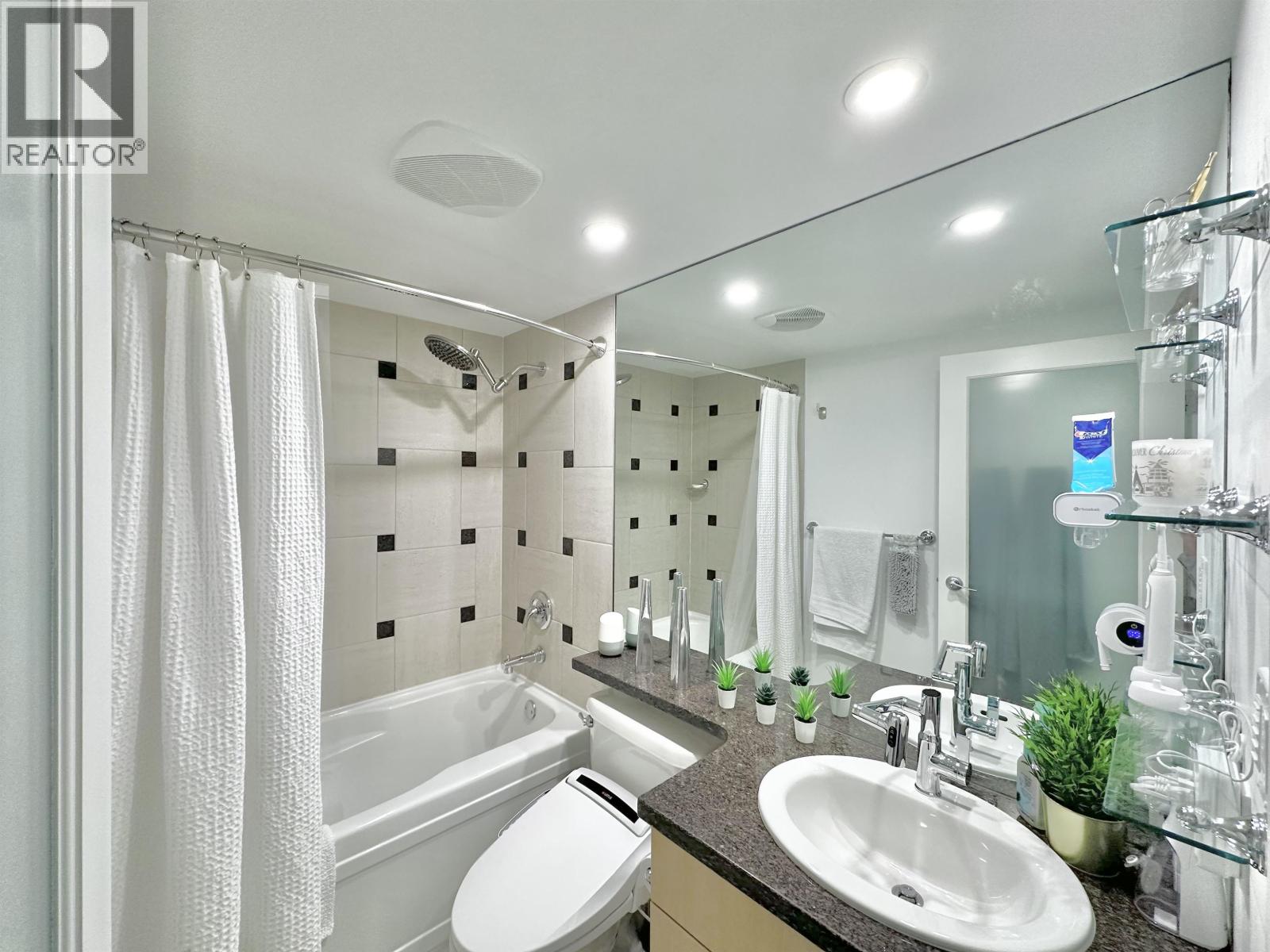 3608 1033 Marinaside Crescent, Vancouver, British Columbia  V6Z 3A3 - Photo 21 - R3141835