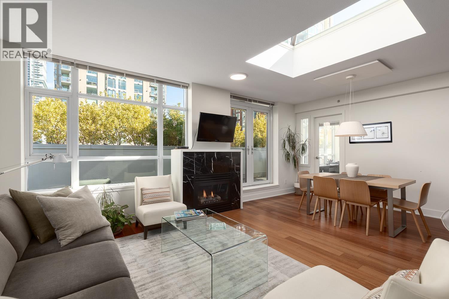 Ph803 988 Richards Street, Vancouver, British Columbia  V6B 8R2 - Photo 4 - R3141839