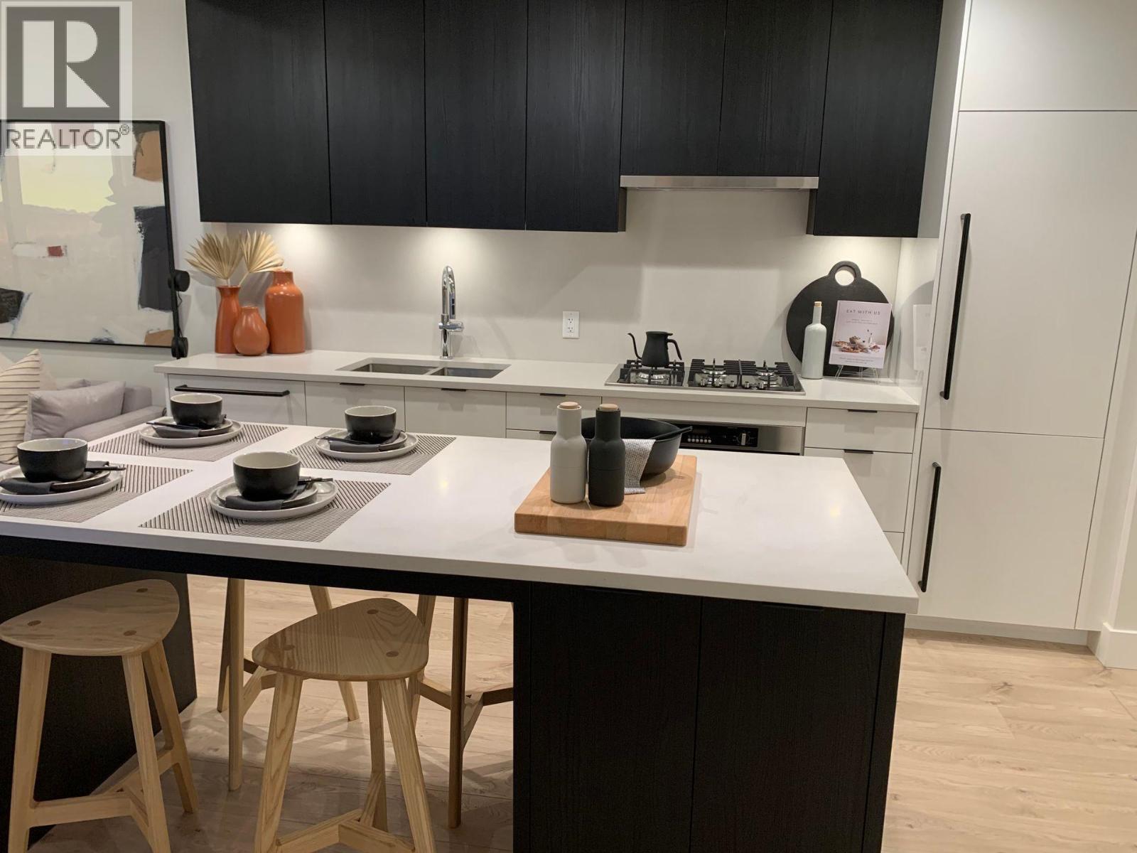 1810 230 Keary Street, New Westminster, British Columbia  V3L 0E3 - Photo 3 - R3141848