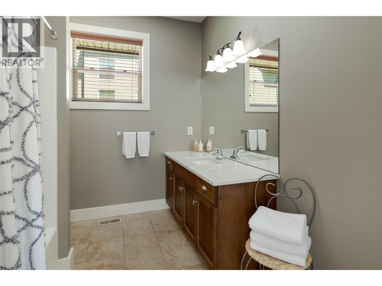 888 Hewetson Avenue, Kelowna, British Columbia  V1W 5C9 - Photo 41 - 10391856