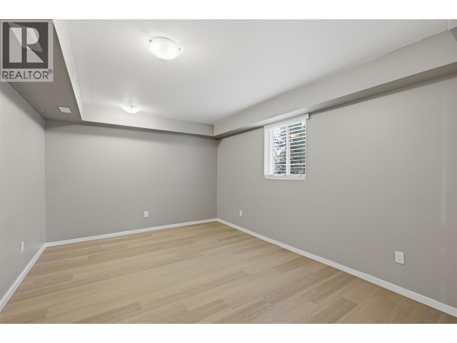 Listing image 57