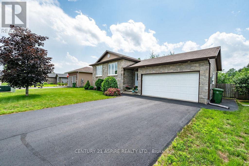 23 Boulder Creek Trail, Petawawa, Ontario K8H 0B2 - Photo 3 - X13513996