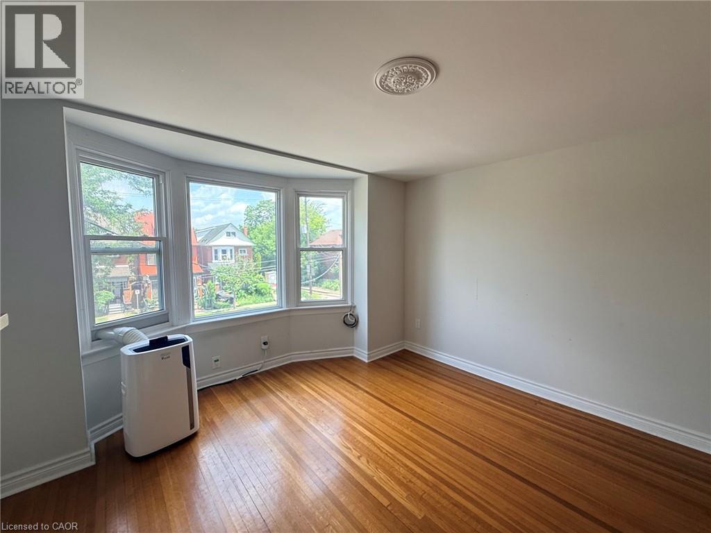 218 Maplewood Avenue Unit# 1, Hamilton, Ontario  L8M 1X8 - Photo 3 - 40837624