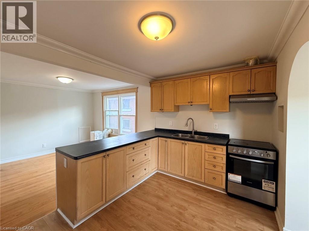218 Maplewood Avenue Unit# 1, Hamilton, Ontario  L8M 1X8 - Photo 10 - 40837624
